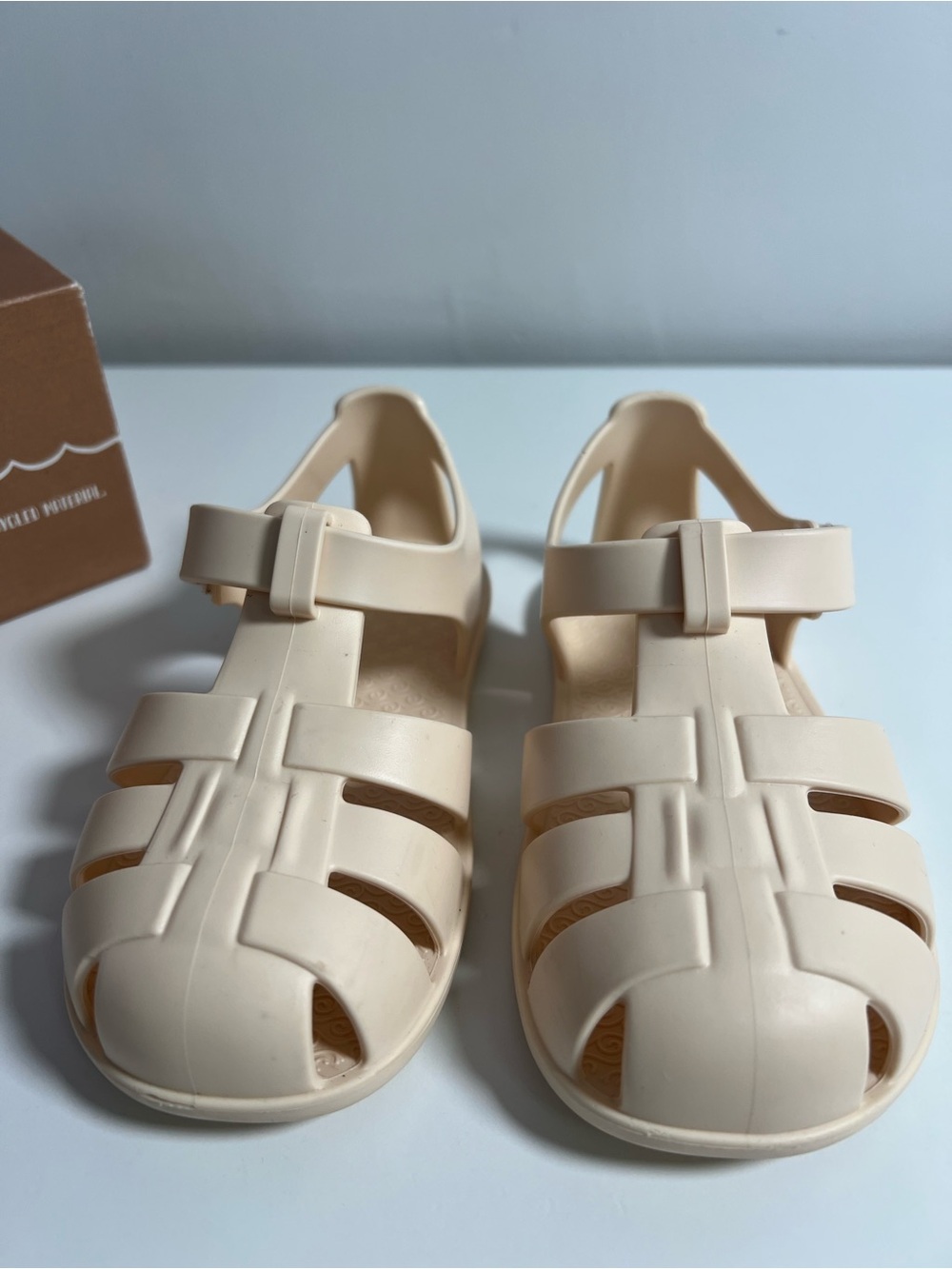 IGOR Barefoot sandals size 25 Toddler